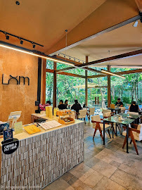 Cafe Lom