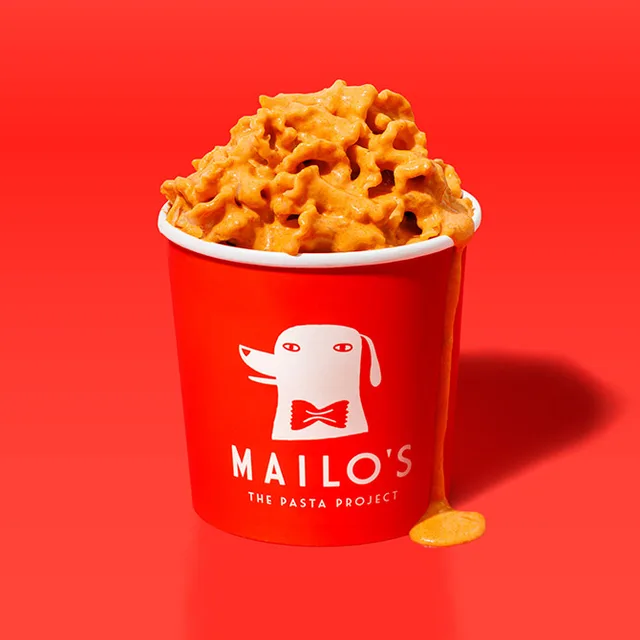 A table at Mailo’s Άλιμος