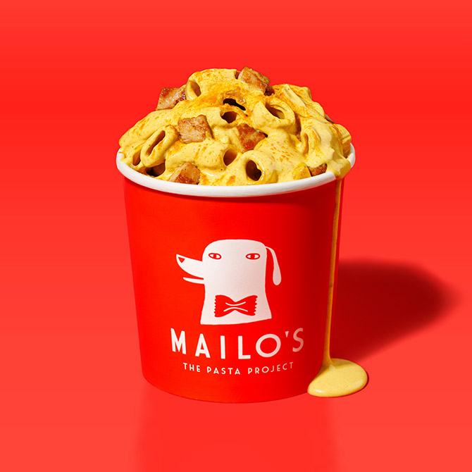 A table at Mailo’s Άλιμος