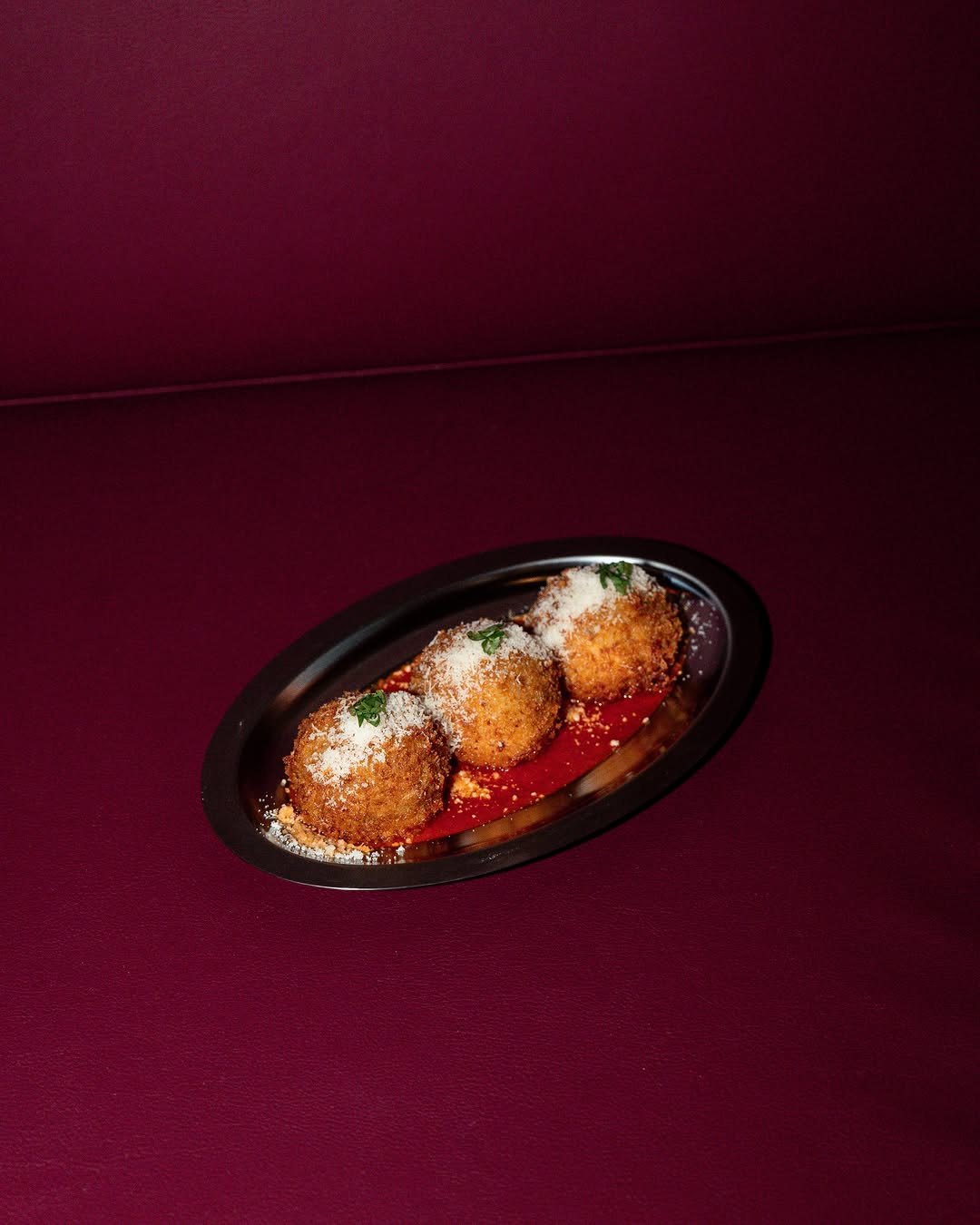 Service at 55 Amours