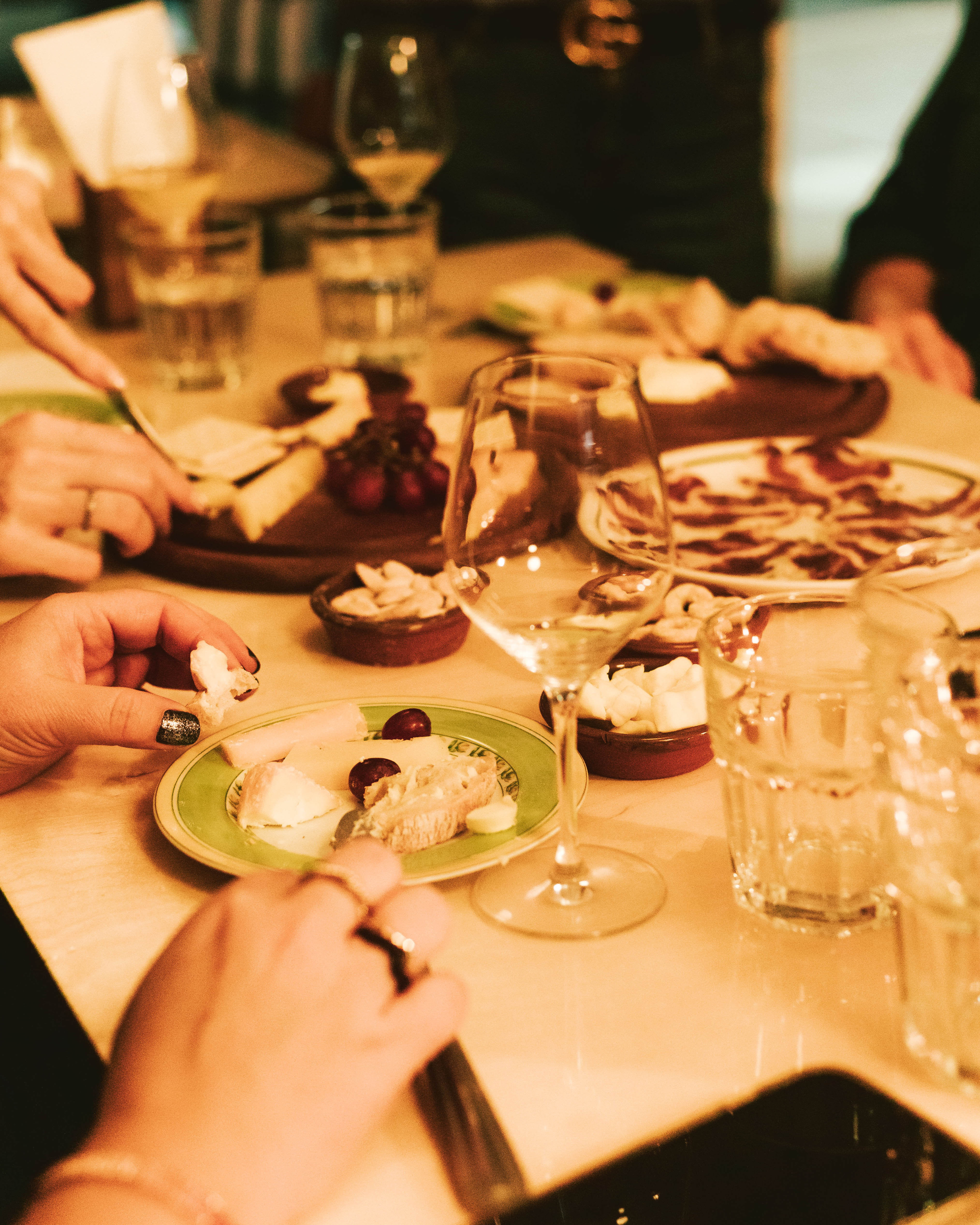 Conviviale
