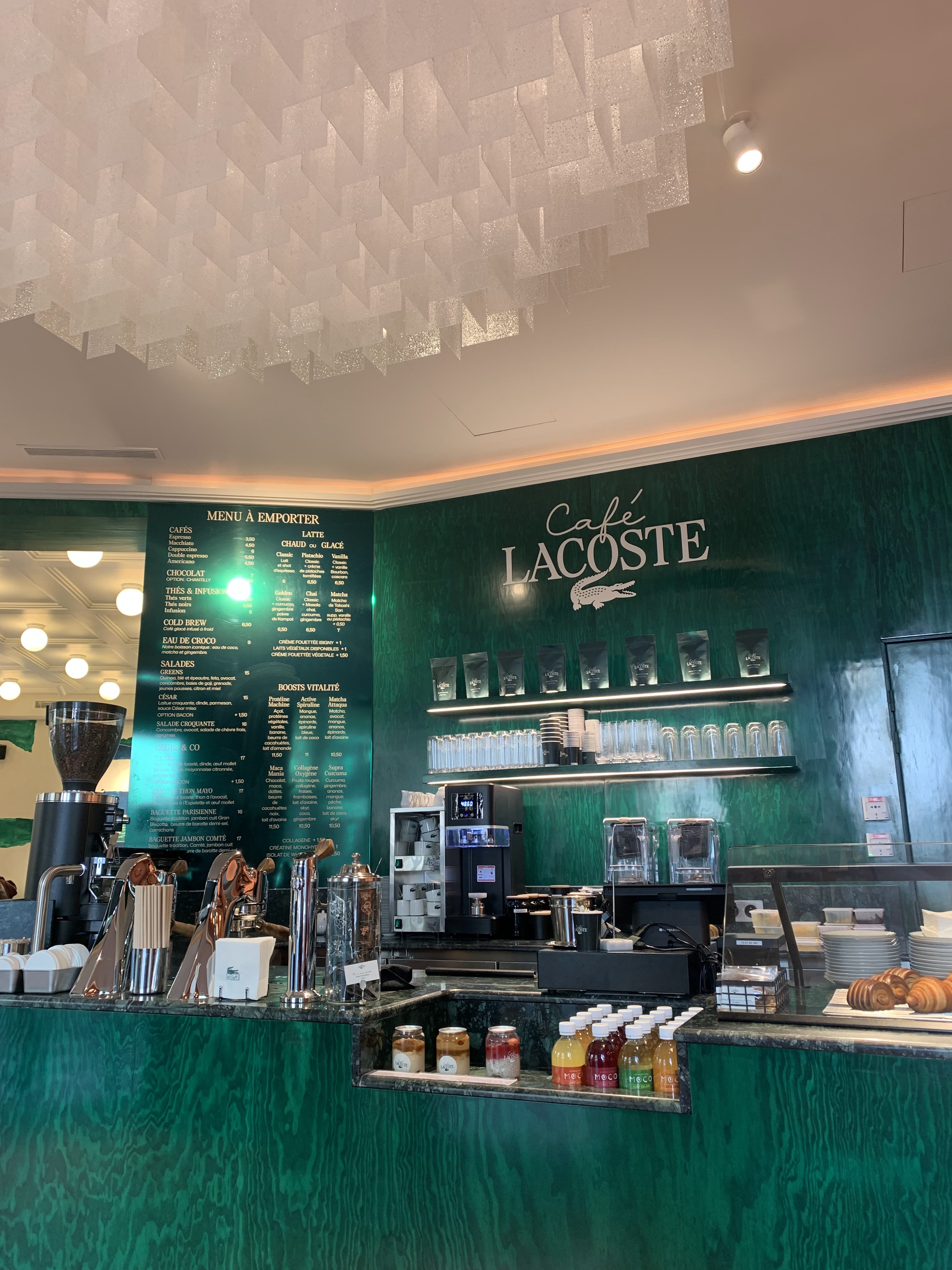 Café Lacoste