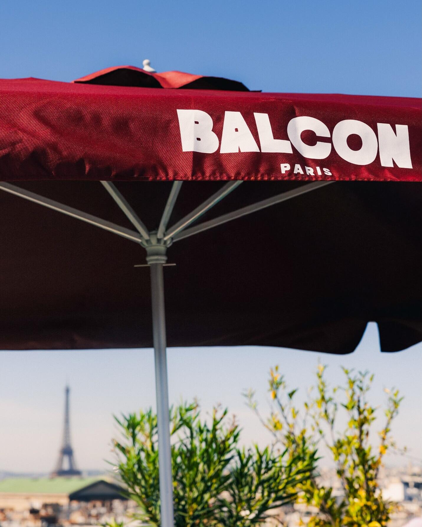 The front of Balcon Paris