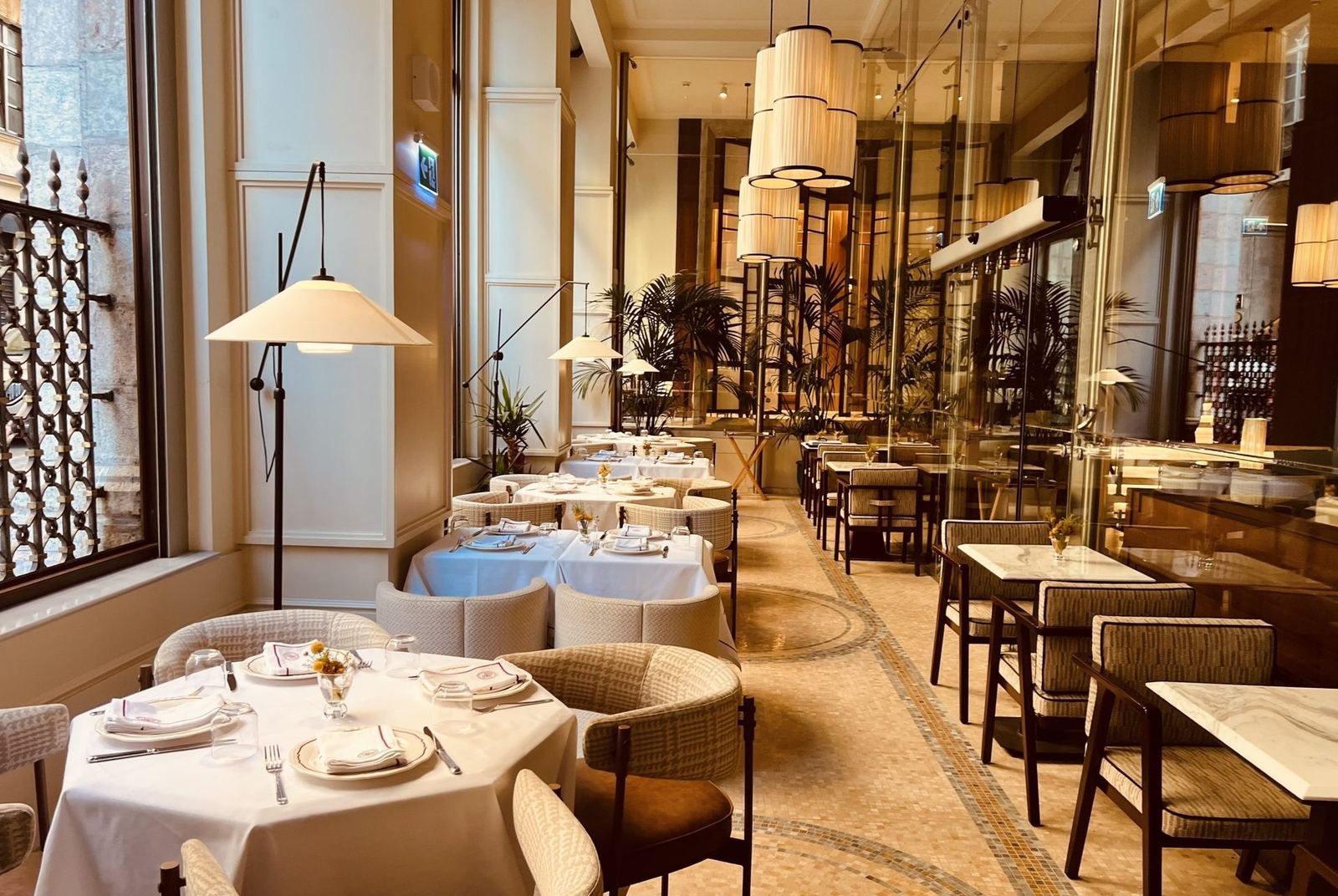 Inside Banca Unione, Karaköy