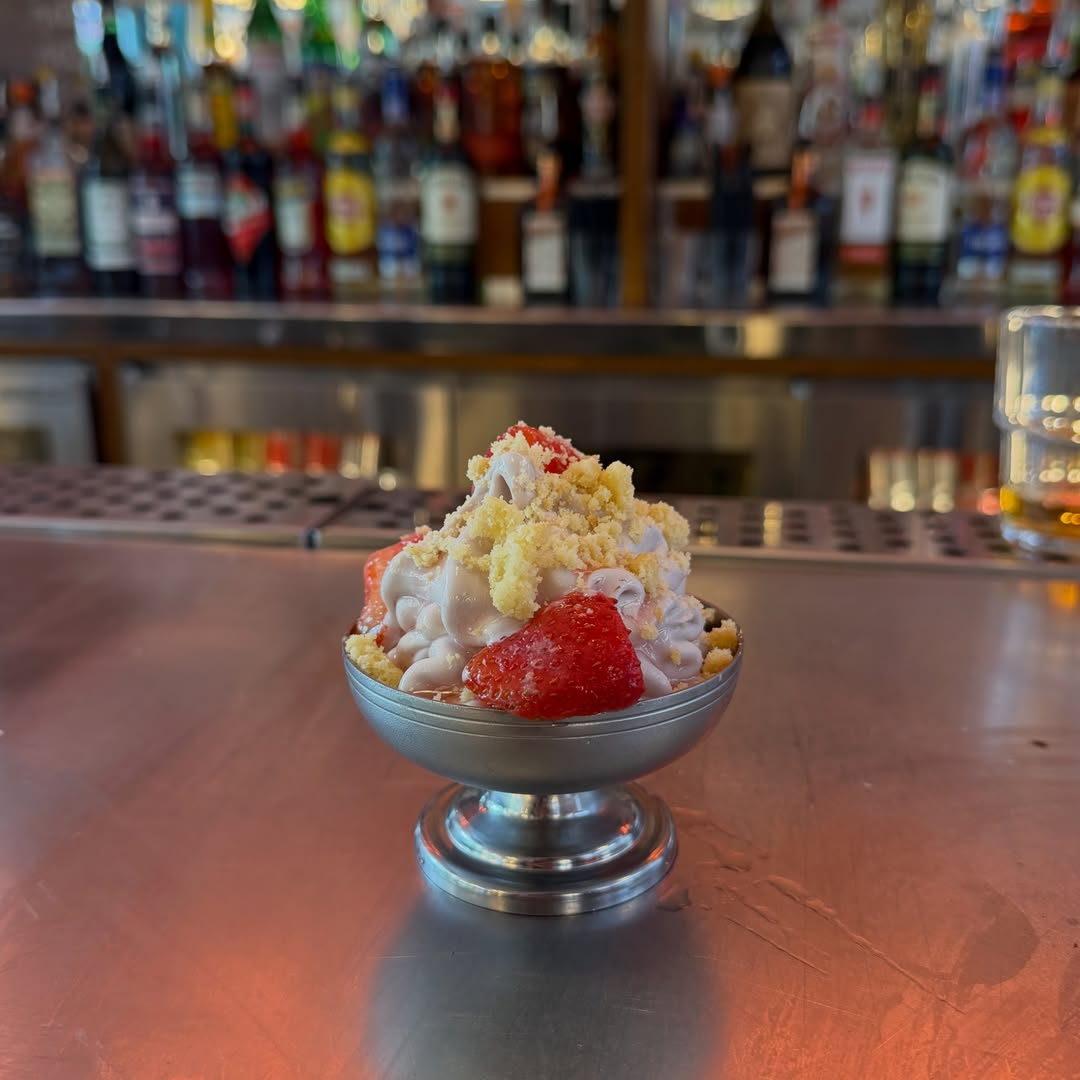 A pizza at Bar Etna