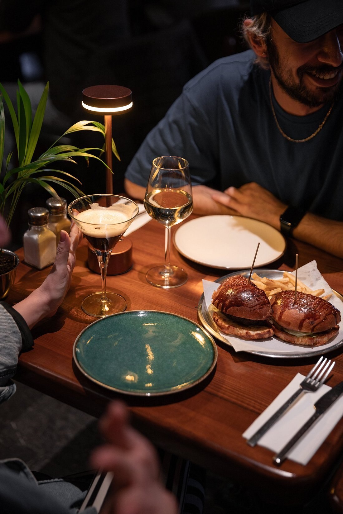 Karas Wine Bar & Bites — Istanbul Muse