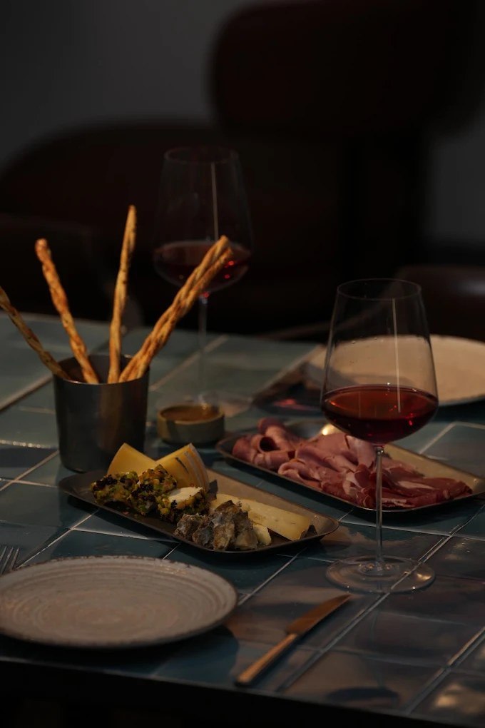 Karas Wine Bar & Bites — Istanbul Muse