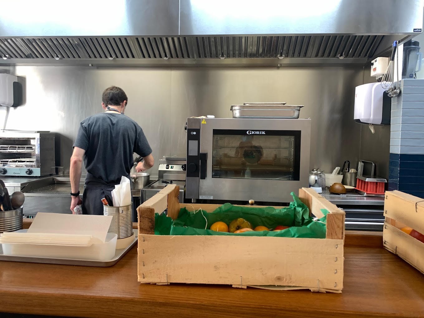 The kitchen at Locomal