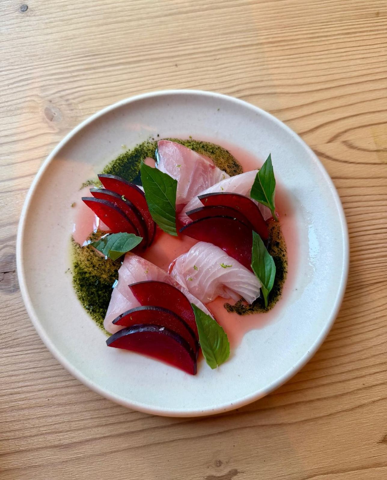 A bowl at Nakimushi
