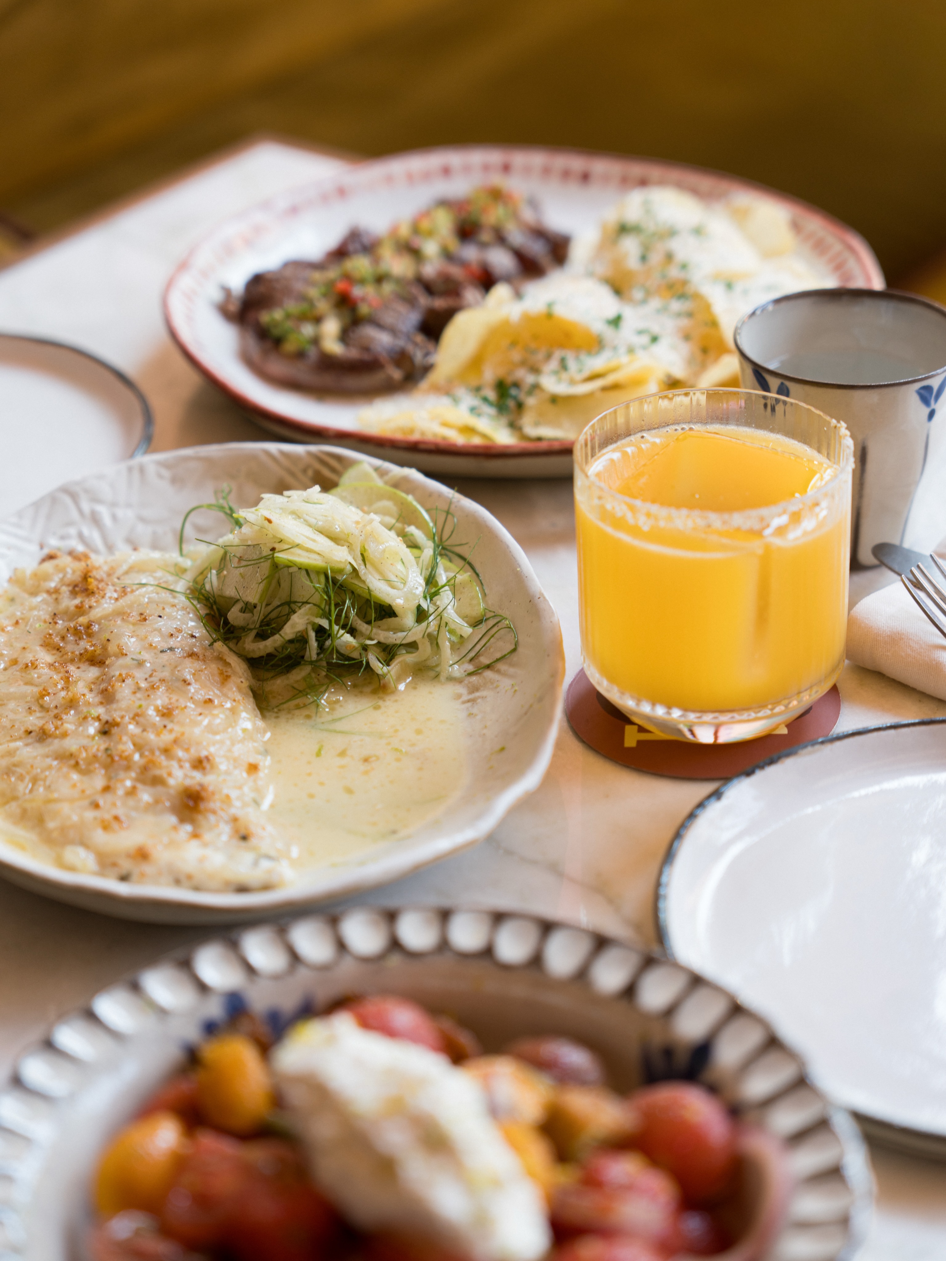 A table at Todos Los Dias