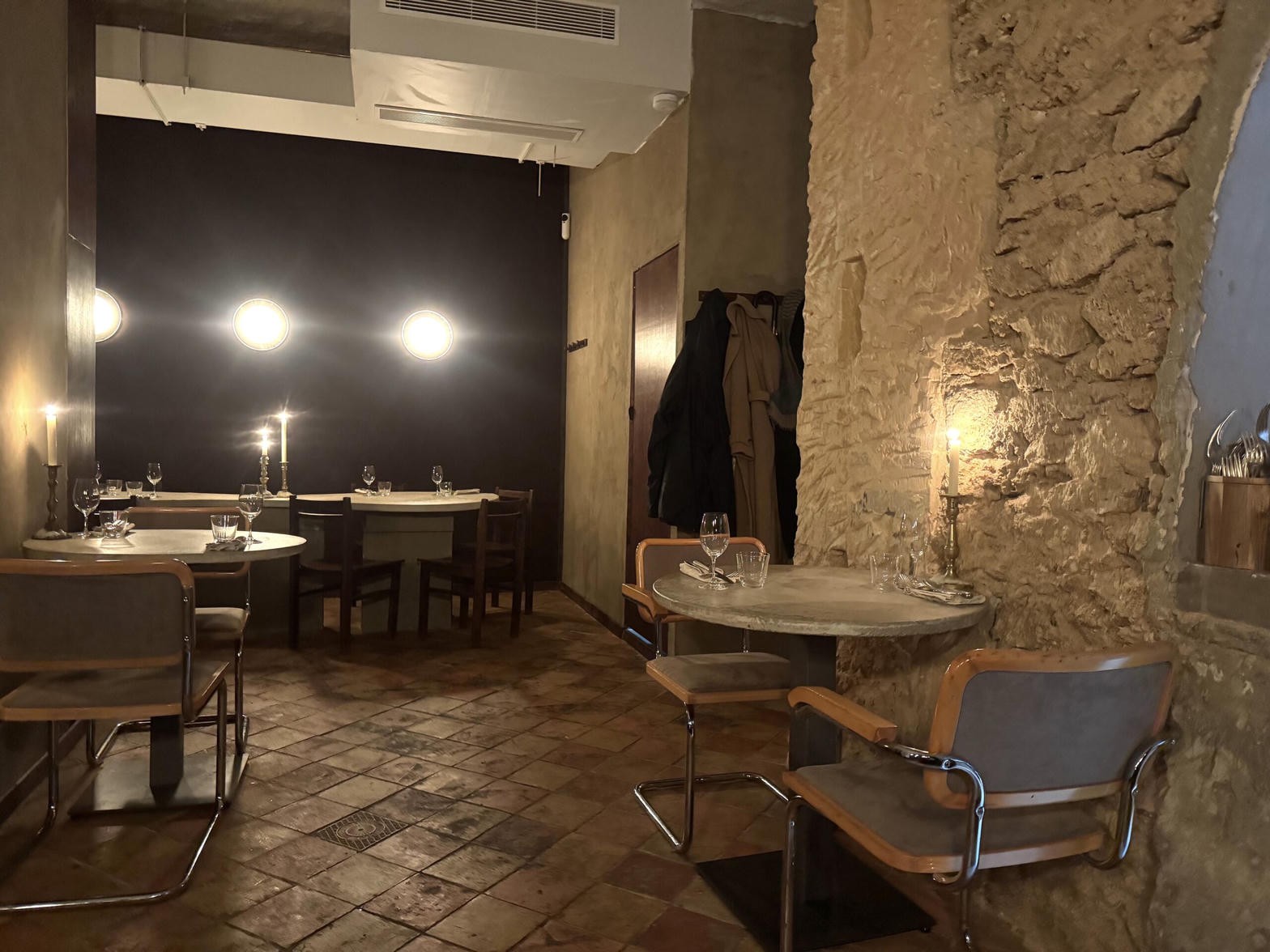 The dining room at Vivide